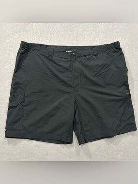 Columbia UPF 50 Dark Grey Performance 6-Pocket Cargo Shorts Men's size 54W 10L
